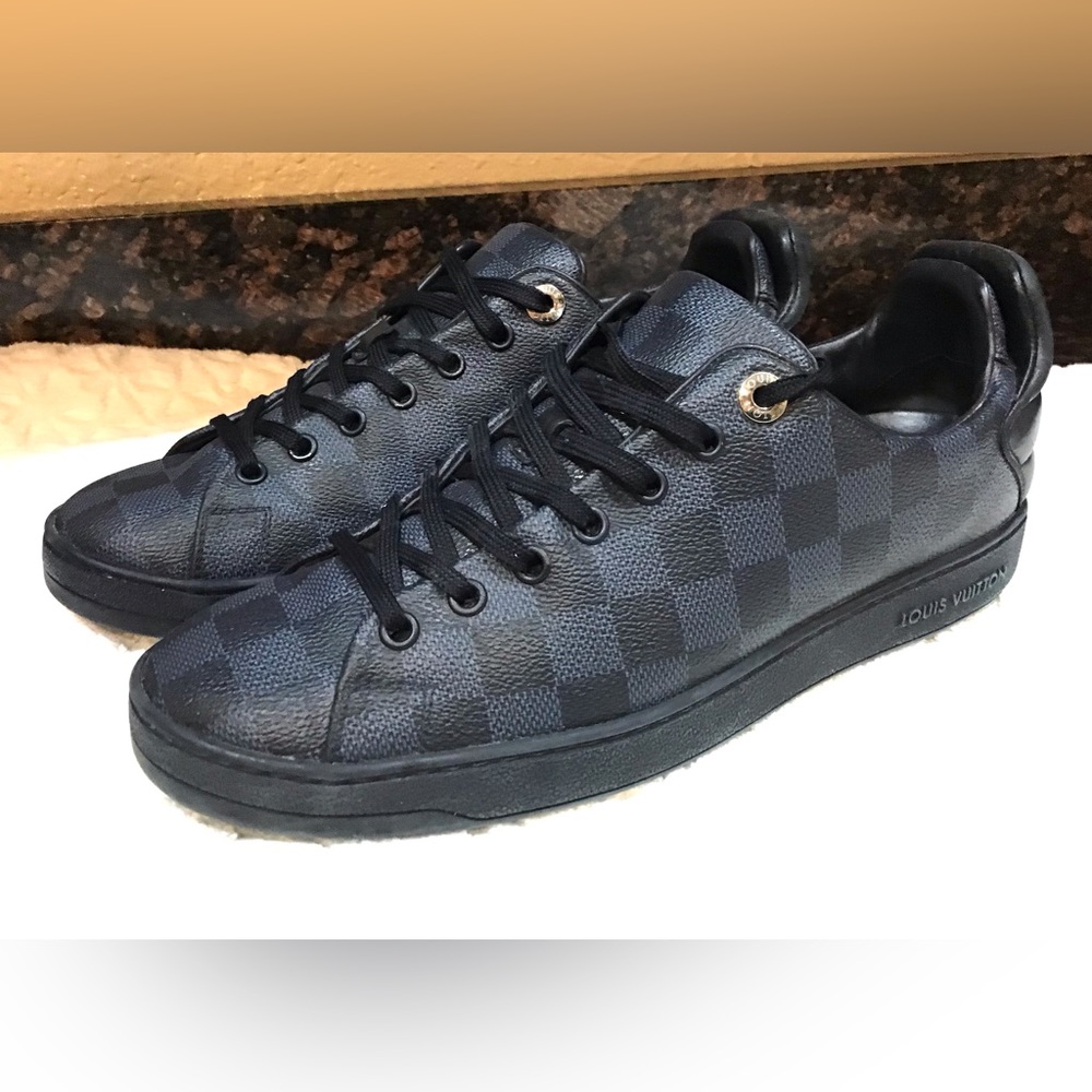 ouis Vuitton Damier Leather Sneakers